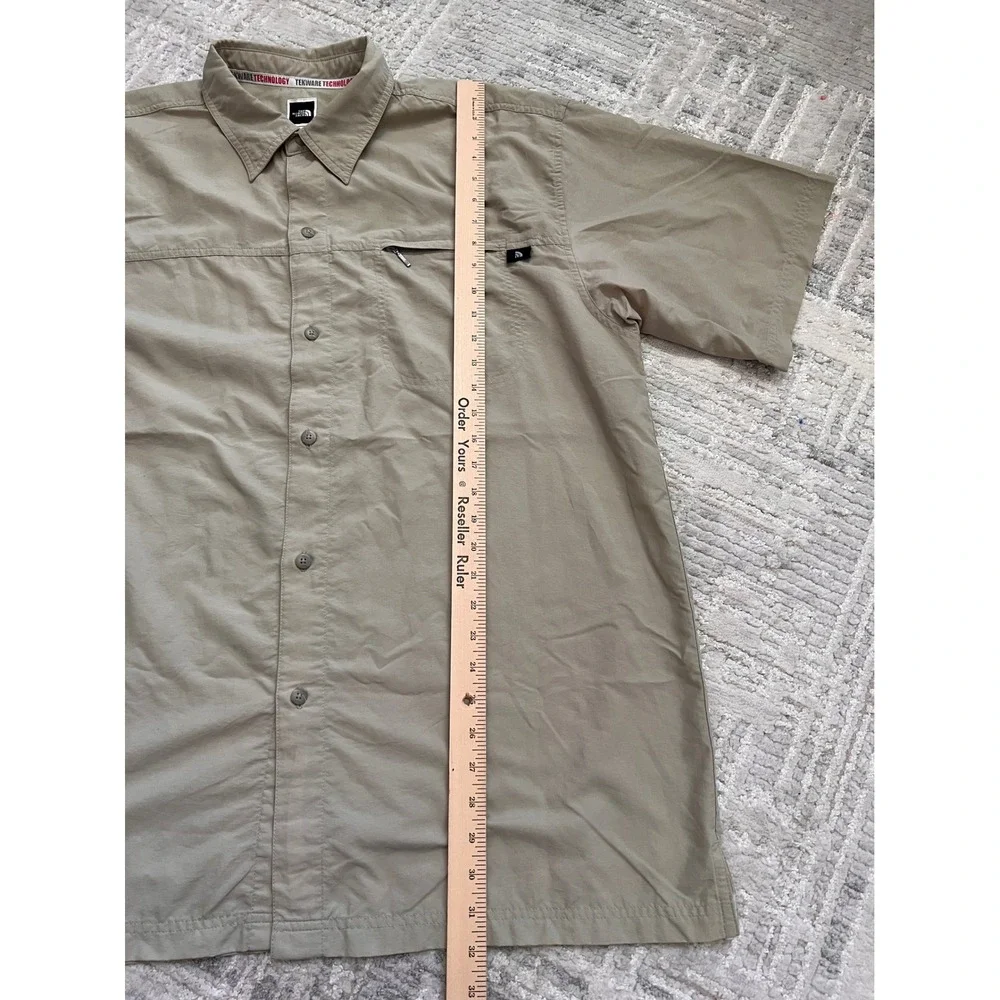 The North Face Tekware Technology Mens XL Beige Short Sleeve Shirt